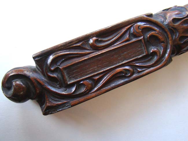 A fine 19th century carved tiller handle with pointed finger terminus — image 3
